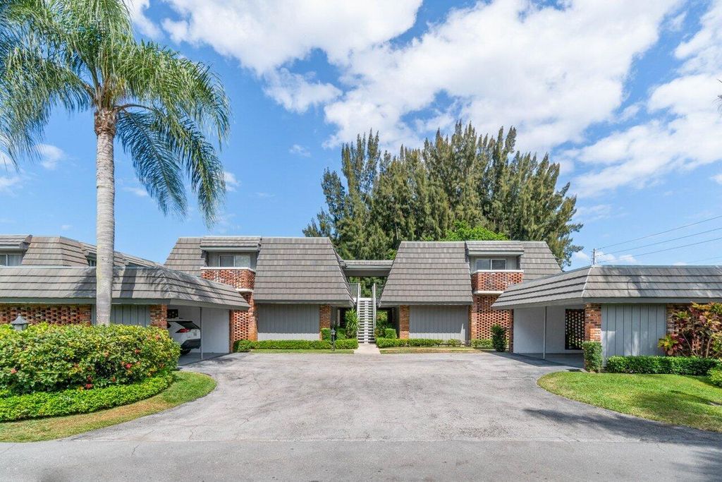 Photo of 408 Pine Tree Court #12, Atlantis, FL 33462 (MLS # R10982167)