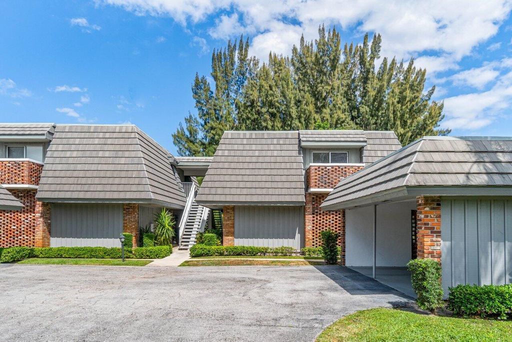 Photo of 408 Pine Tree Court #12, Atlantis, FL 33462 (MLS # R10982167)