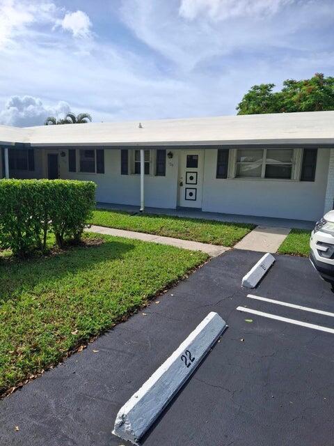 :2/2 Villa in the active, 55 and better community of Palm Beach Leisureville.1st floor, 2 Bedroom/ 2 Bath condo Situated in the heart of the city of Boynton Beach. Walk out your front door to your car ,both bedrooms have walk in closets plus a Florida room for extra living space, unit is close to a common laundry room plus storage area and back has a garden view with partial water view. Leisureville is centrally located with easy access to major highways , restaurants, shopping, airport and all Palm Beach has to offer. Residents can enjoy a gym, pools , tennis ,pickleball , golf among other amenities Make this your Florida home. Also available for sale.