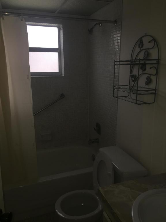 KINGS POINT CAPRI CONDOS - Residential Lease