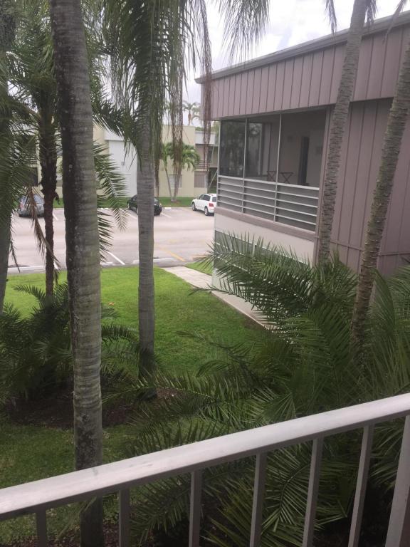 KINGS POINT CAPRI CONDOS - Residential Lease