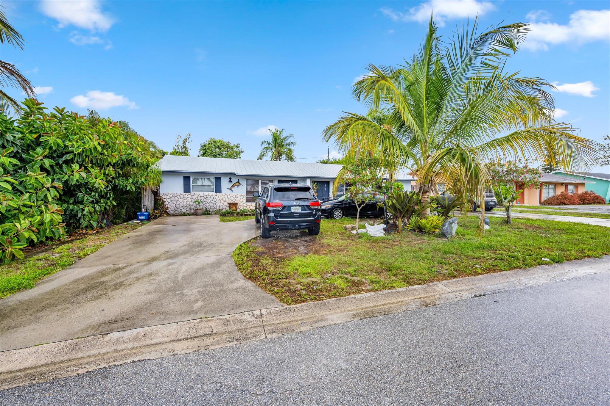9052 SE Parkway Drive