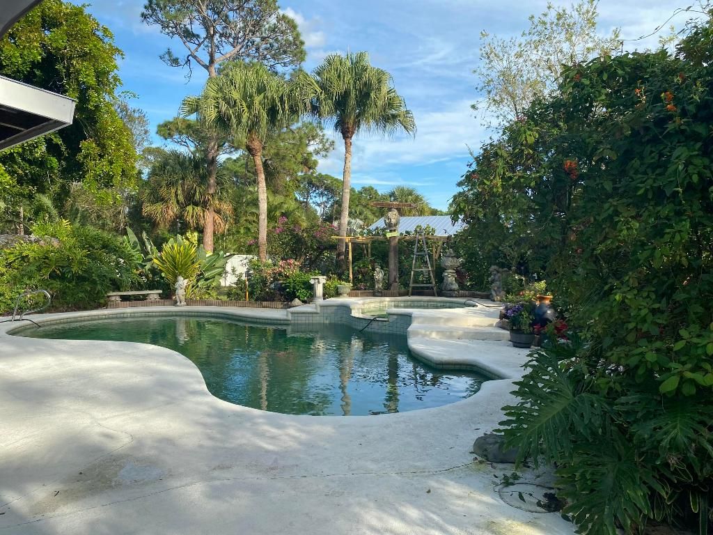 Photo of 437 NE Bayberry Lane, Jensen Beach, FL 34957 (MLS # R11151055)