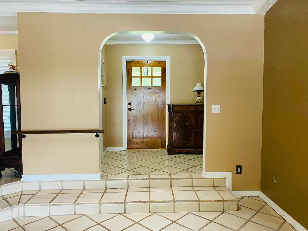 437 NE Bayberry Lane