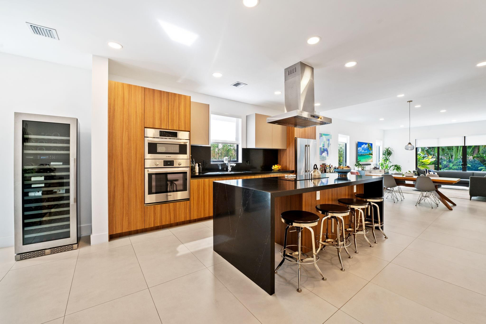 VICTOIRA PARK TOWNHOMES - Residential