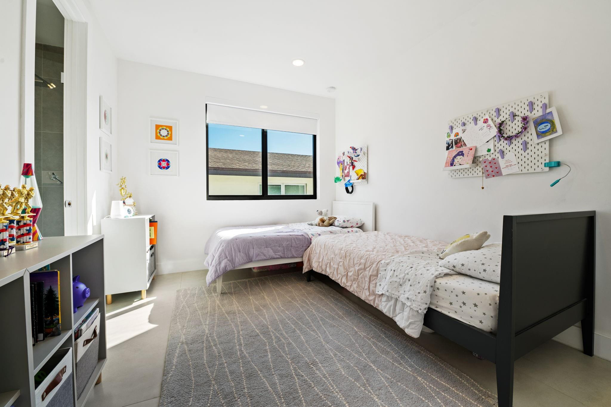 VICTOIRA PARK TOWNHOMES - Residential