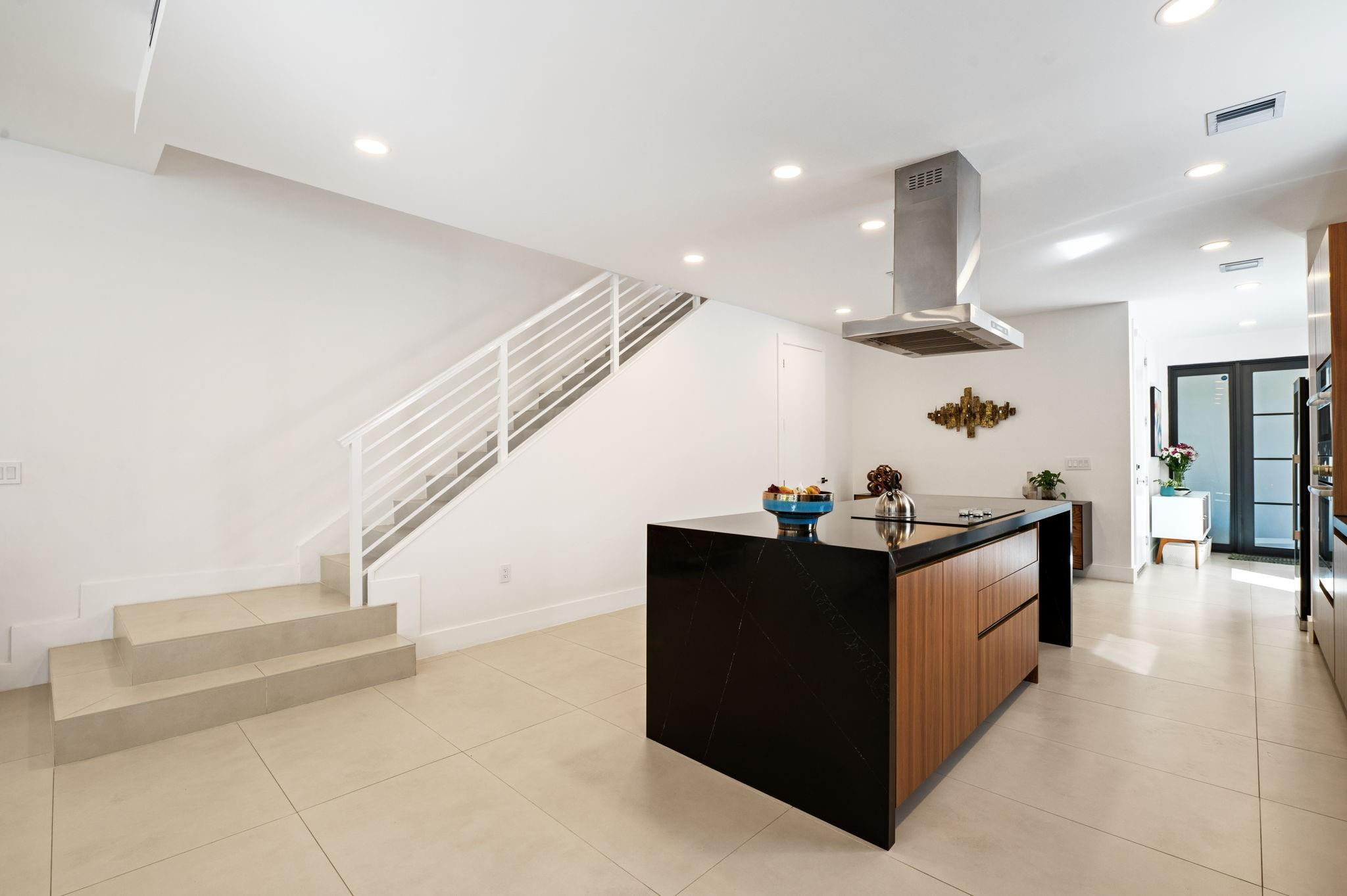 VICTOIRA PARK TOWNHOMES - Residential