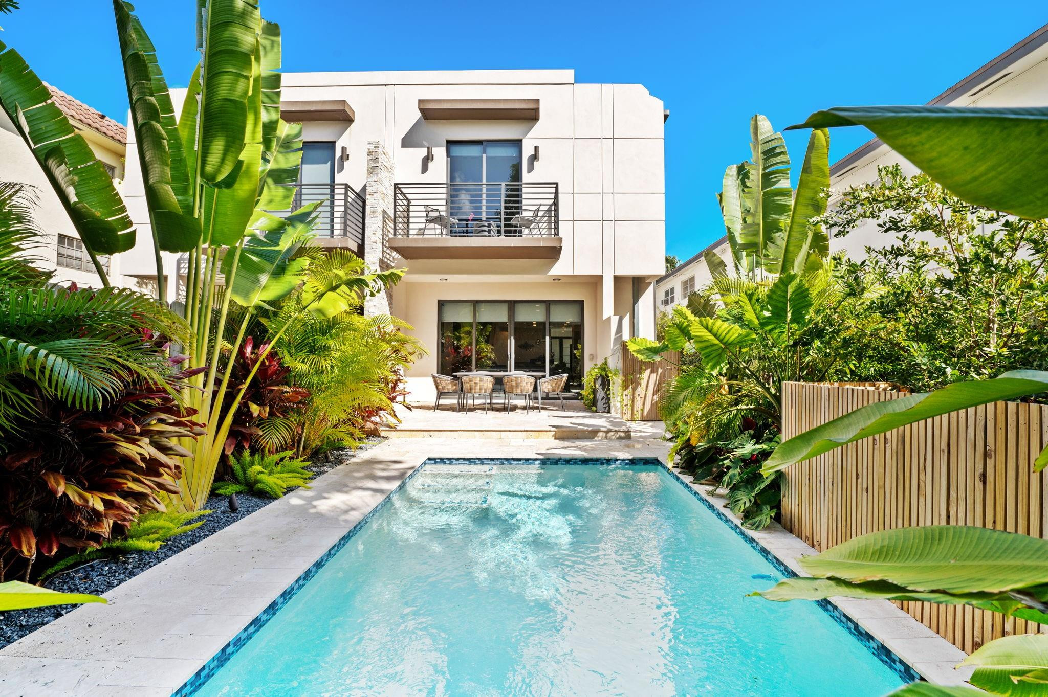 VICTOIRA PARK TOWNHOMES - Residential