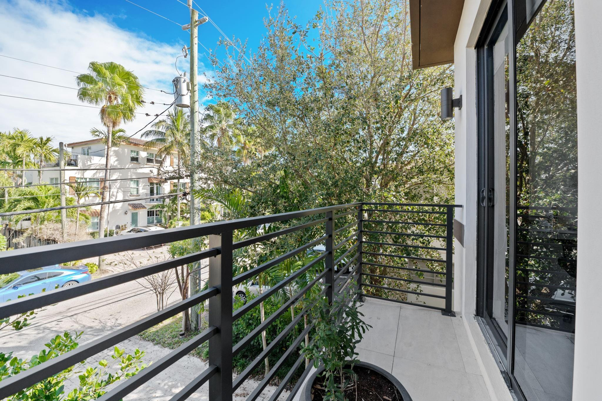 VICTOIRA PARK TOWNHOMES - Residential