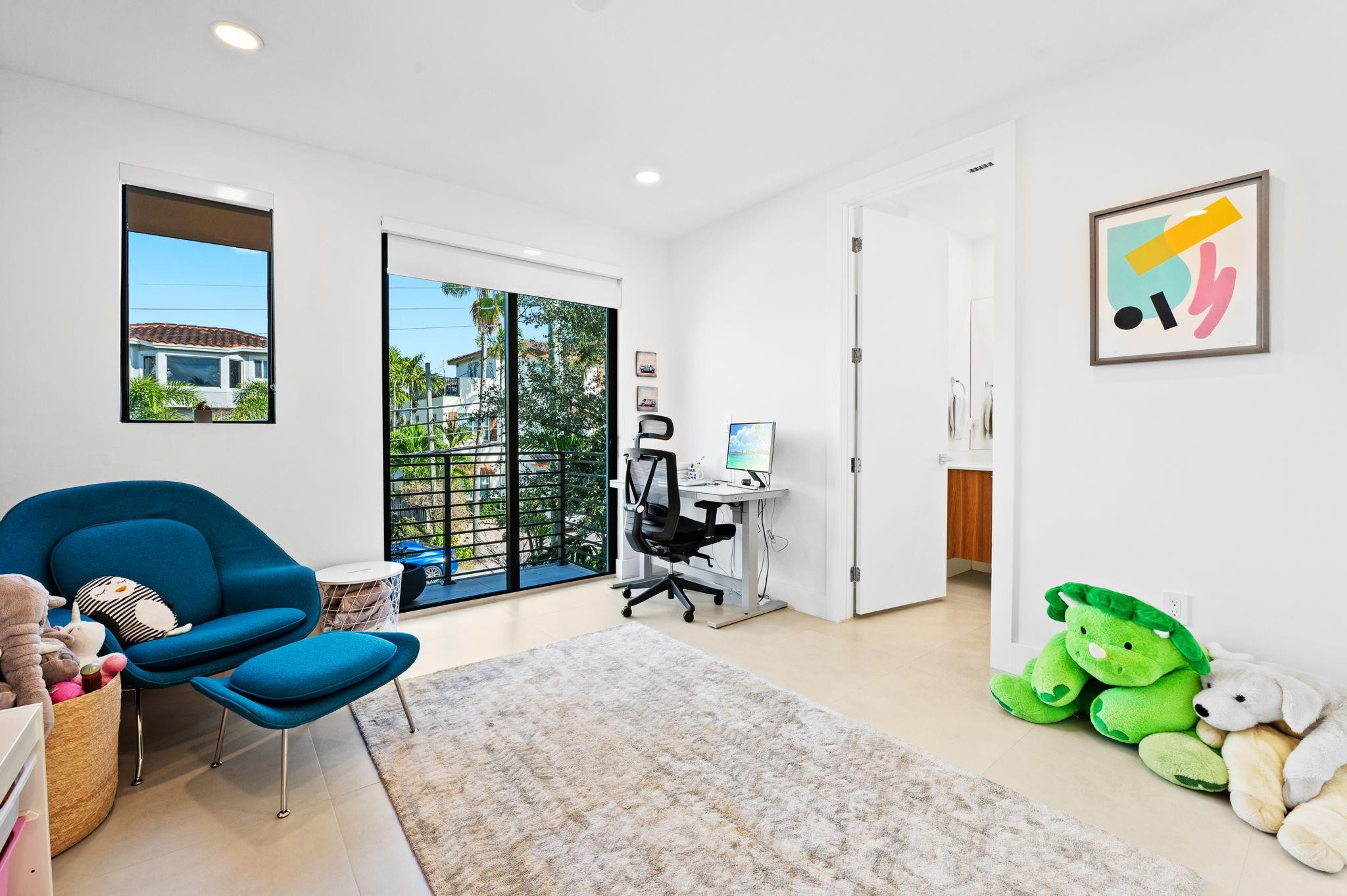 VICTOIRA PARK TOWNHOMES - Residential