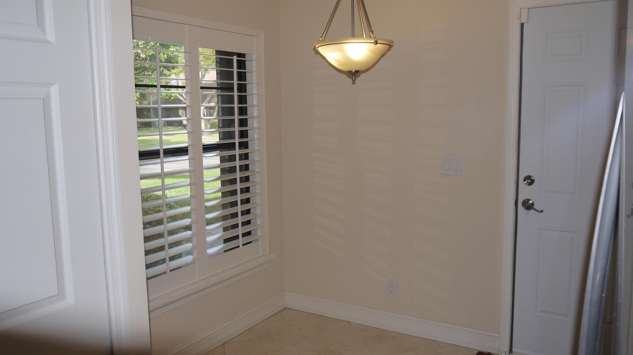 WHISPER WALK SEC E CONDO - Residential