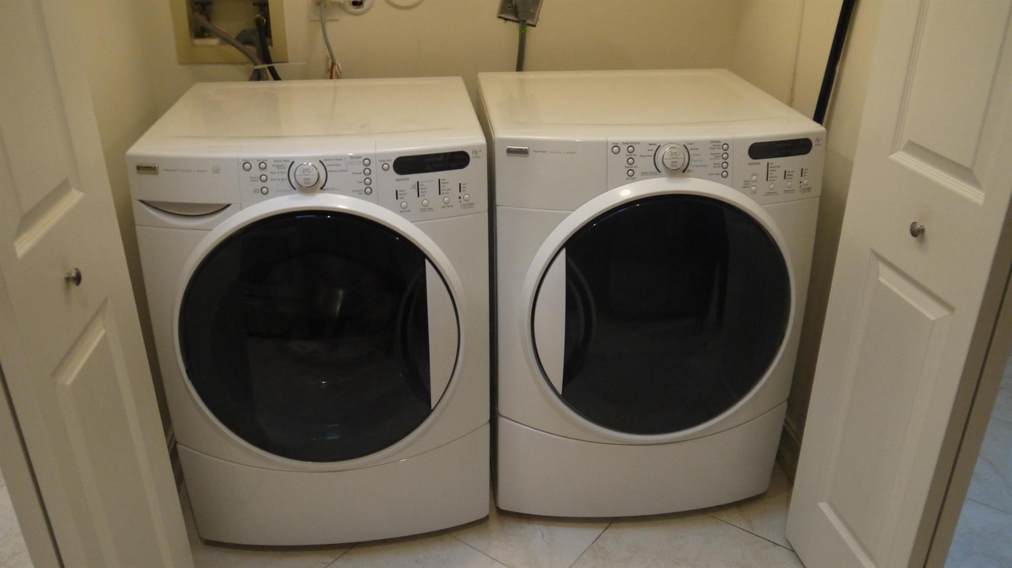 WHISPER WALK SEC E CONDO - Residential