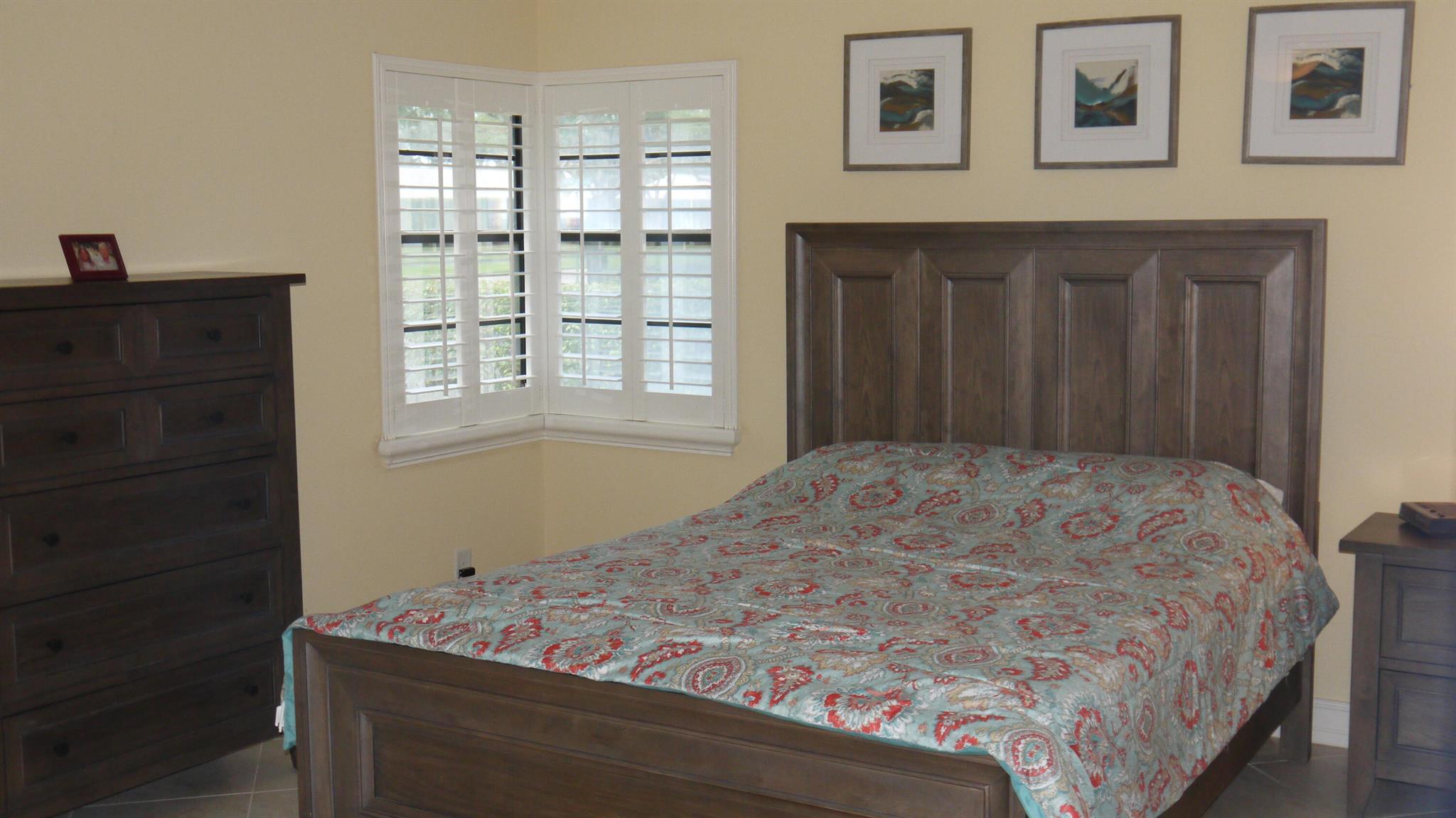 WHISPER WALK SEC E CONDO - Residential