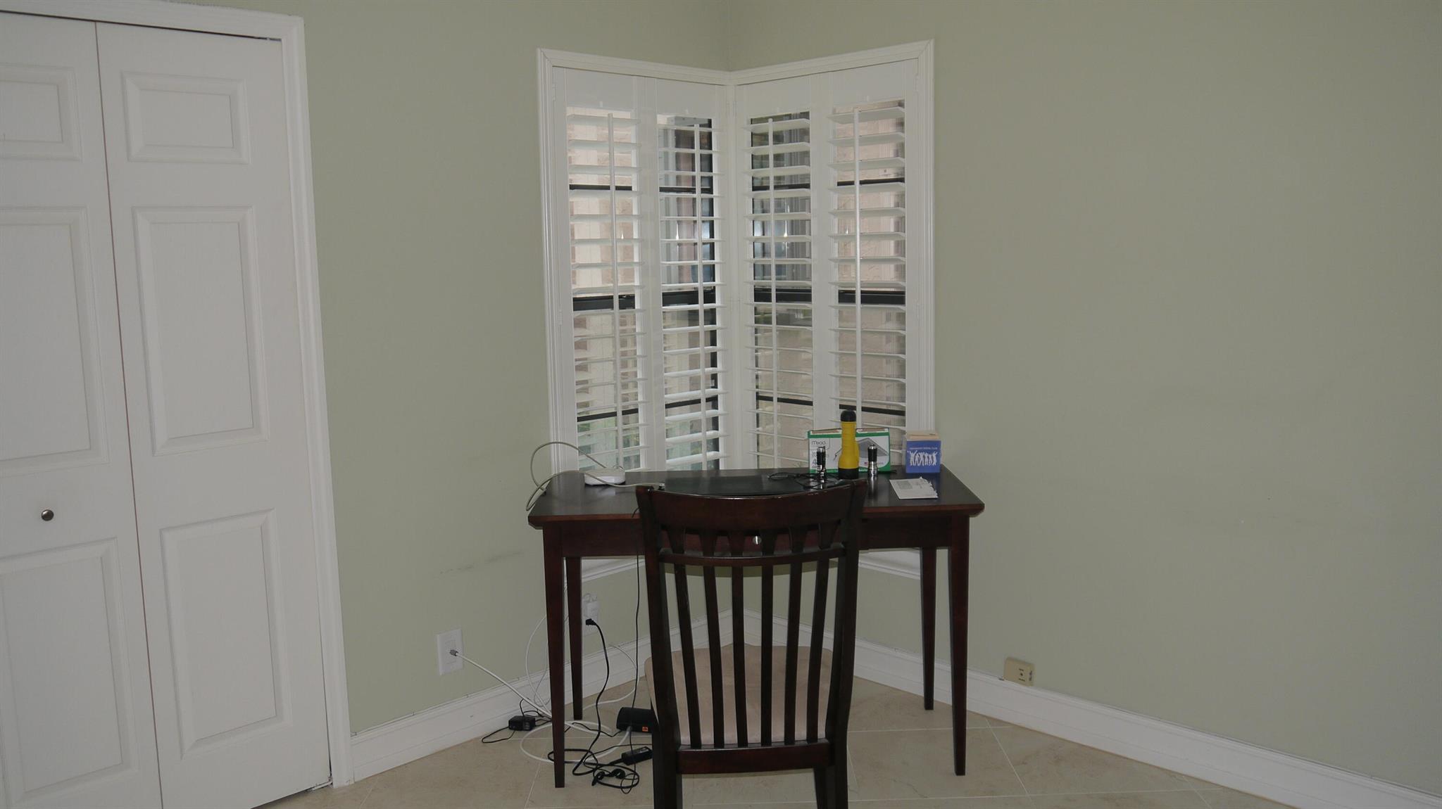 WHISPER WALK SEC E CONDO - Residential