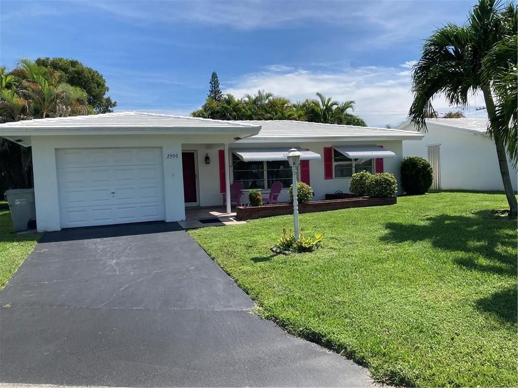 Photo of 2500 NW 1st avenue, Pompano Beach, FL 33064 (MLS # F10301709)