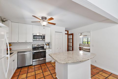 Photo of 1007 Raintree Lane, Palm Beach Gardens, FL 33410 (MLS # B26008874)