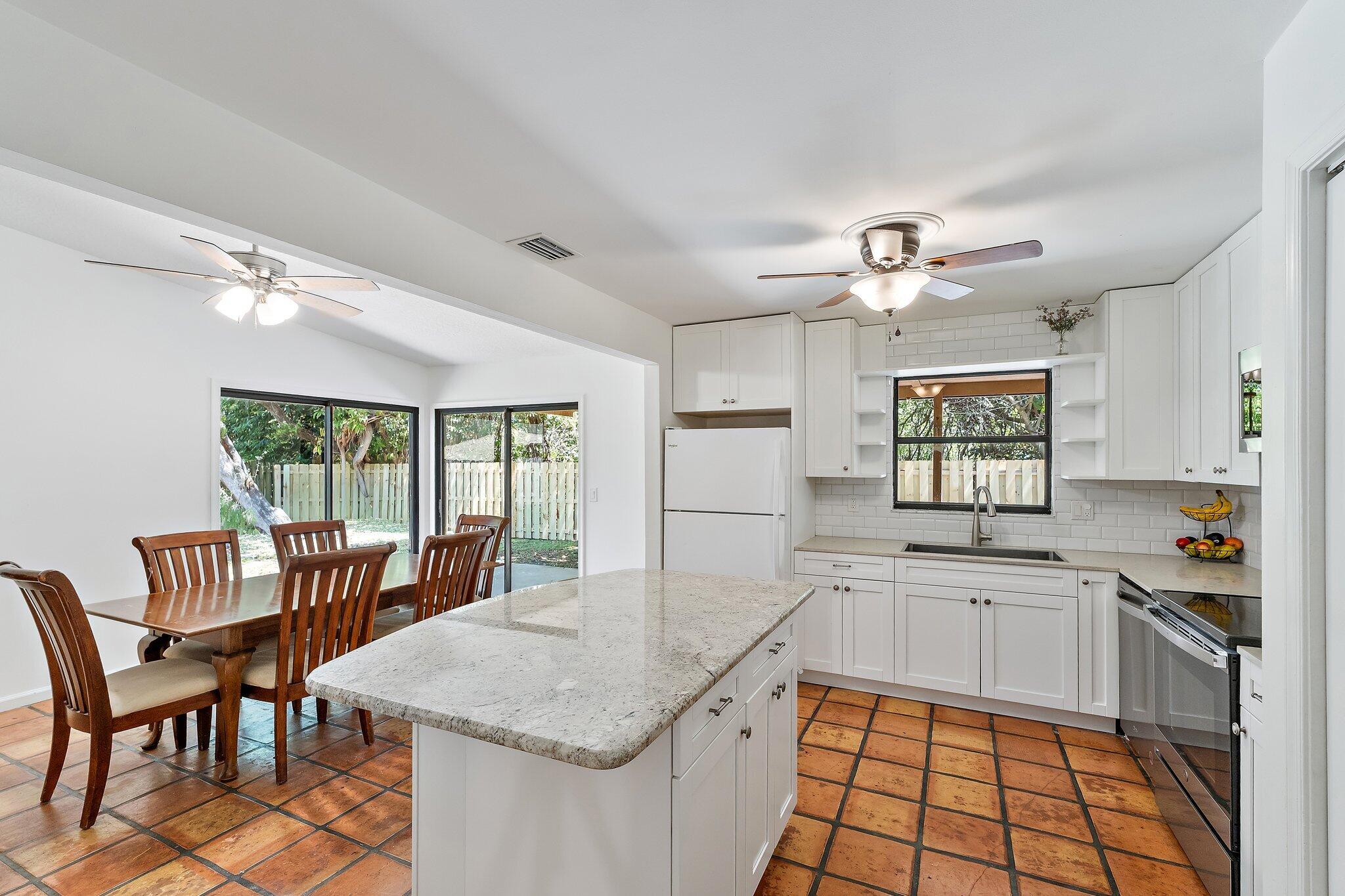 RAINWOOD EAST REPLAT - Residential