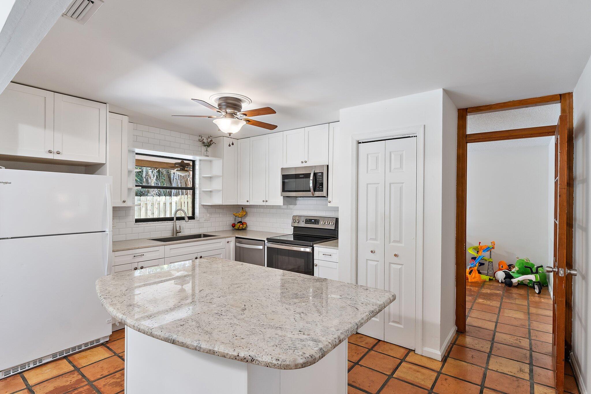 RAINWOOD EAST REPLAT - Residential