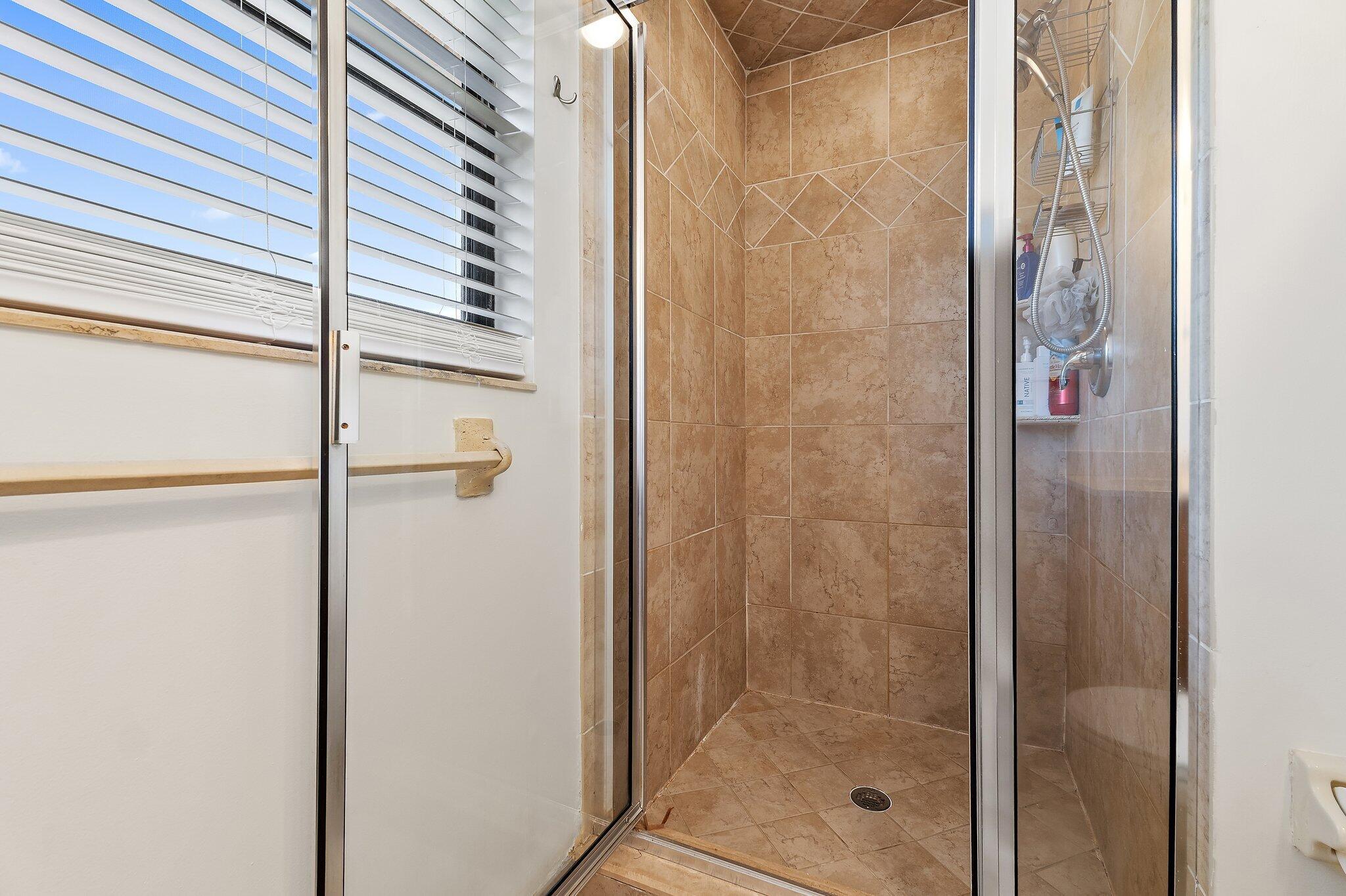 RAINWOOD EAST REPLAT - Residential