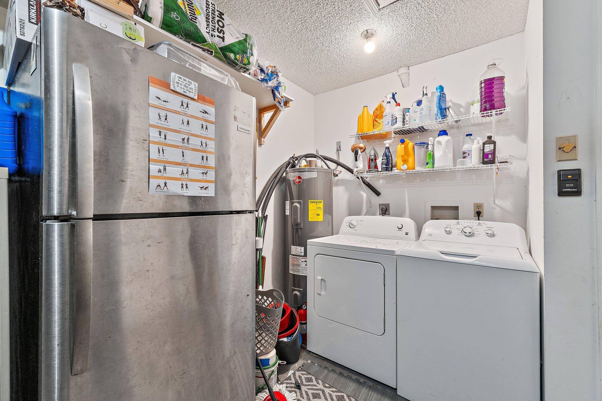 RAINWOOD EAST REPLAT - Residential