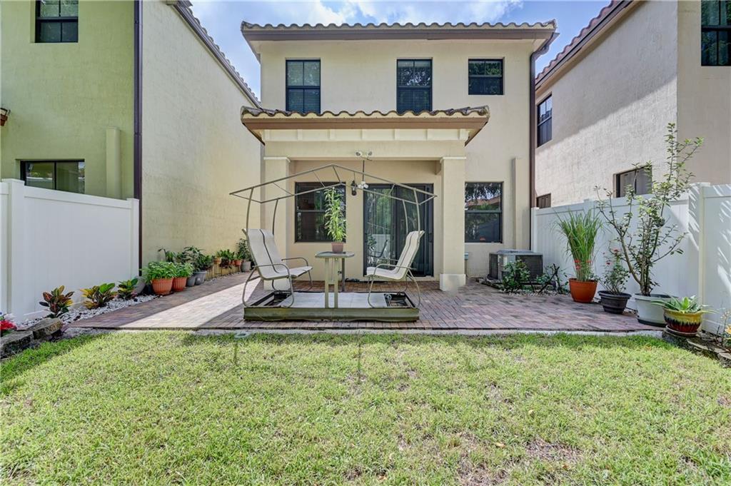 Sabal Palm By Prestige 17 - Residential