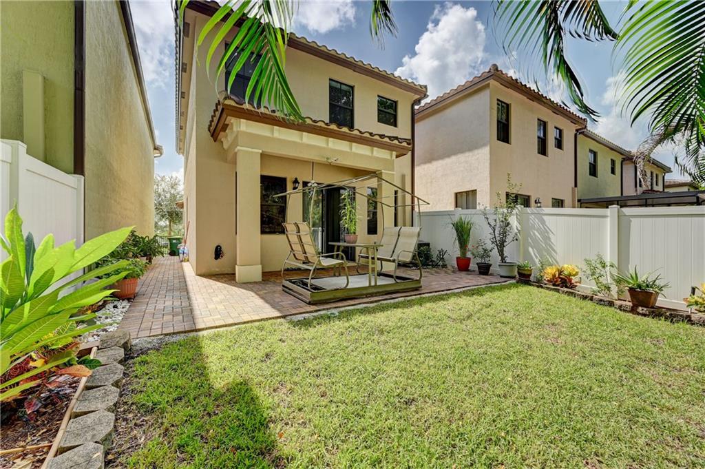 Sabal Palm By Prestige 17 - Residential