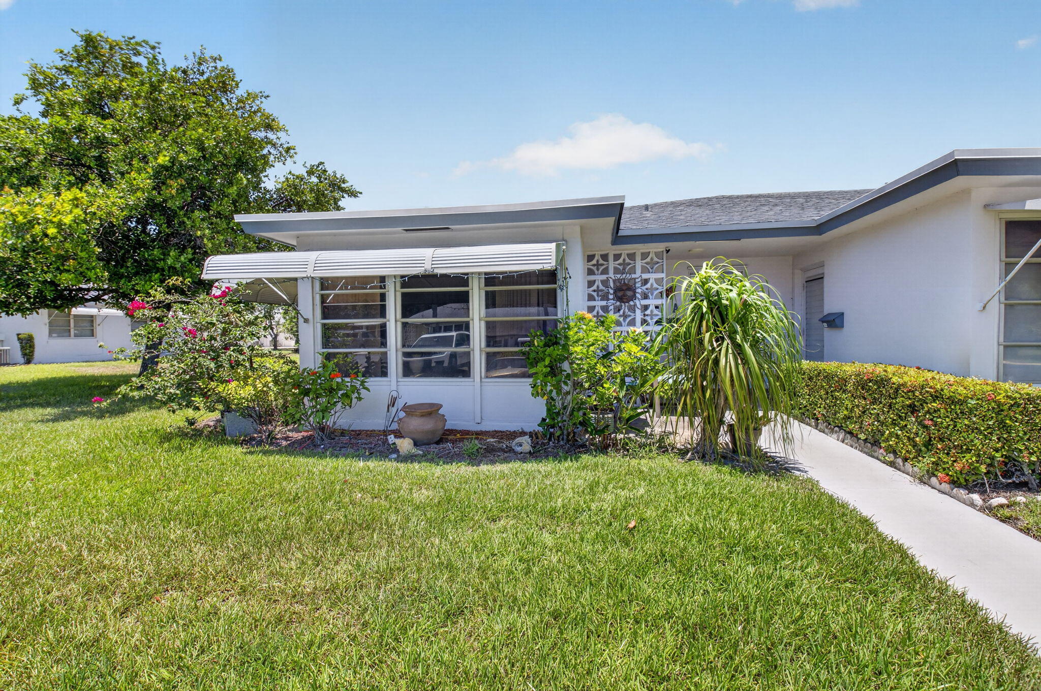 1180 S DRIVE Circle