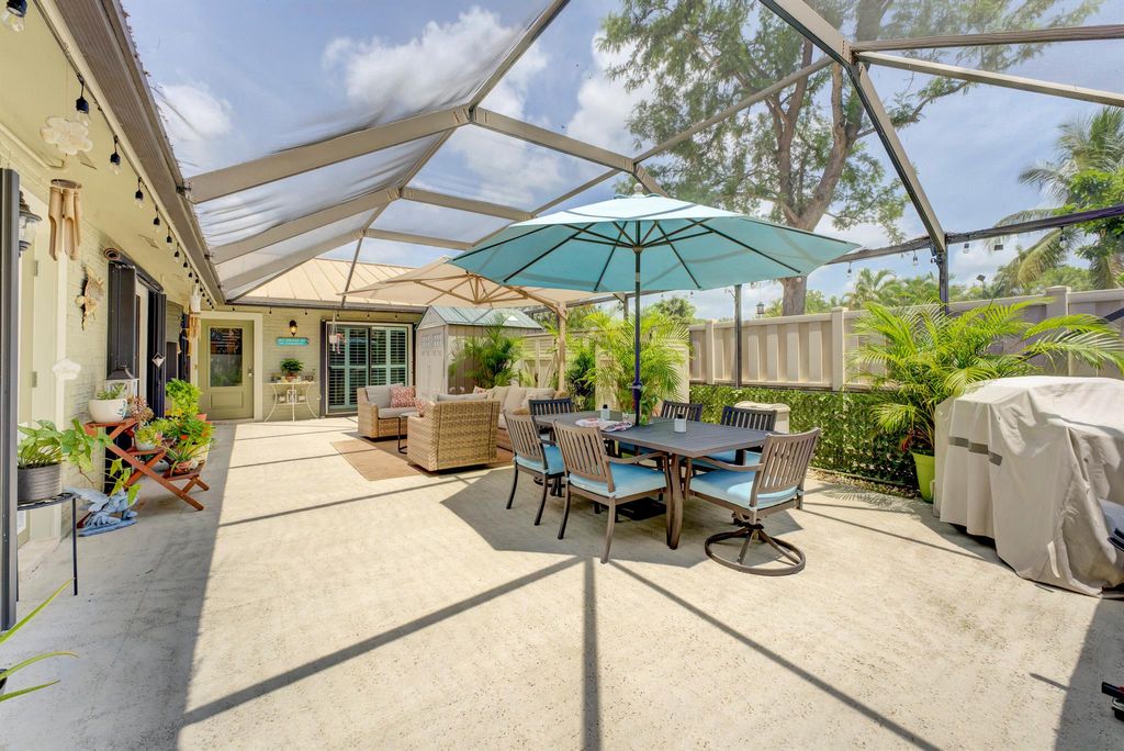 Photo of 5568 Golden Eagle Circle, Palm Beach Gardens, FL 33418 (MLS # R10908109)