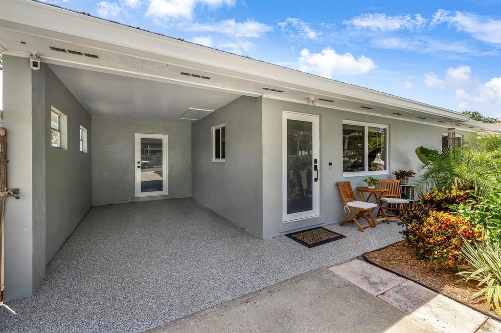 Photo of 3298 SE Golden Gate Avenue, Stuart, FL 34997 (MLS # R11014326)