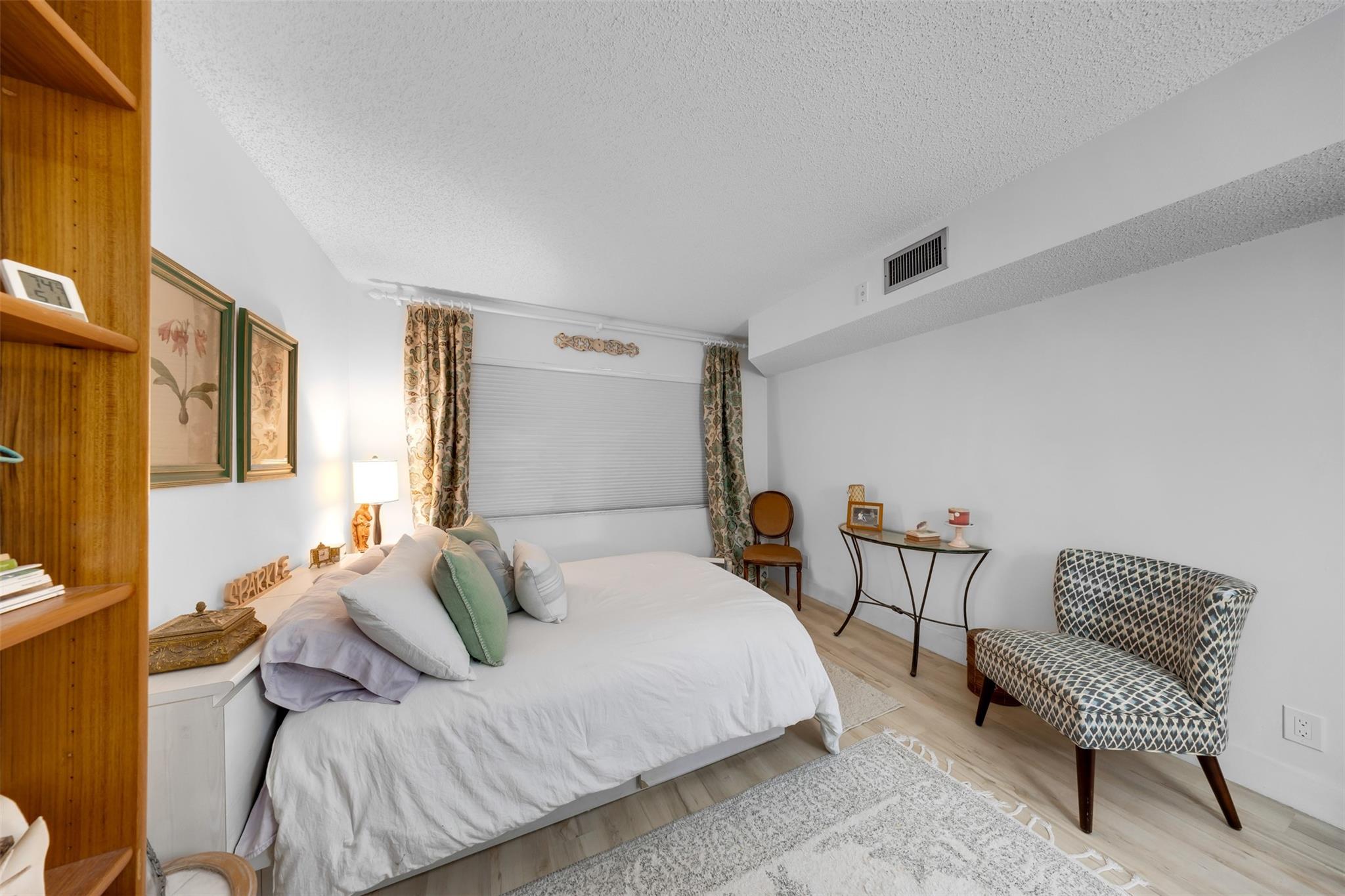 PALM-AIRE COUNTRY CLUB - Residential