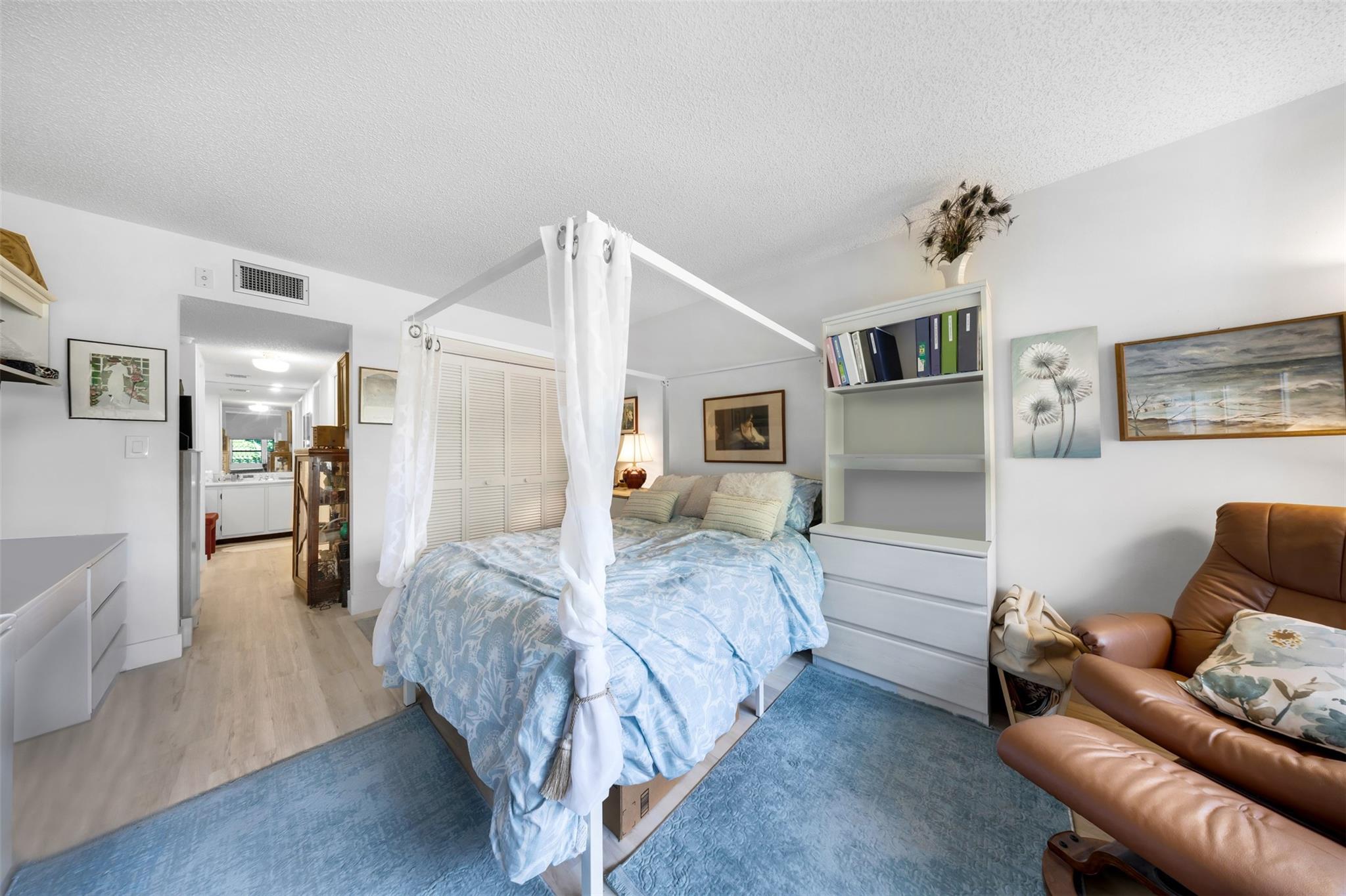 PALM-AIRE COUNTRY CLUB - Residential