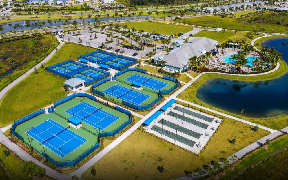 DEL WEBB TRADITION - Residential