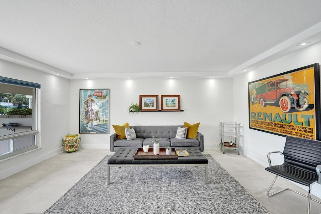 LAFAYETTE ARMS CO-OP - Residential