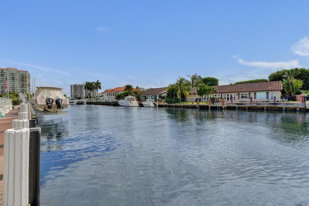 LAFAYETTE ARMS CO-OP - Residential