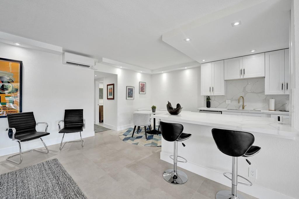 LAFAYETTE ARMS CO-OP - Residential