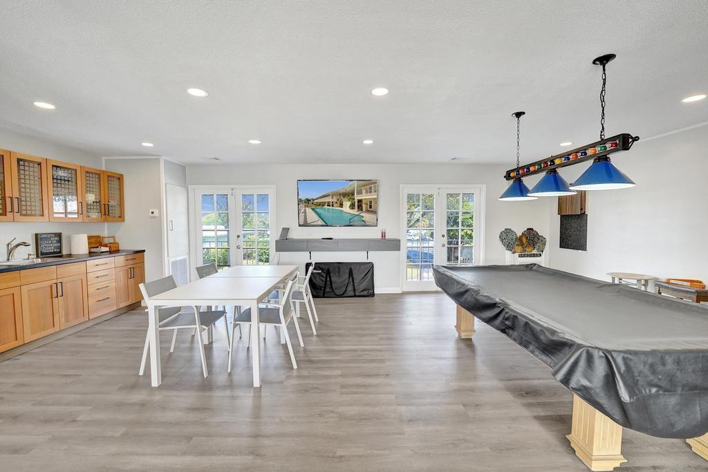 LAFAYETTE ARMS CO-OP - Residential