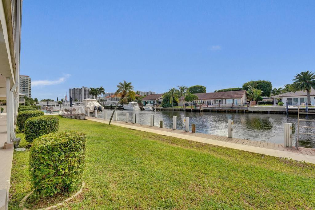 LAFAYETTE ARMS CO-OP - Residential