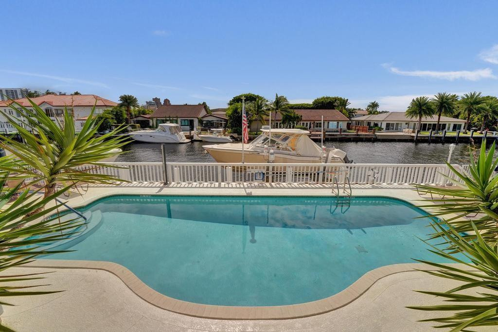 LAFAYETTE ARMS CO-OP - Residential