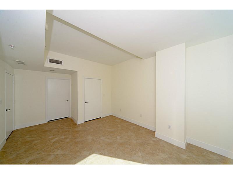 VIZCAYNE SOUTH CONDO - Residential Lease