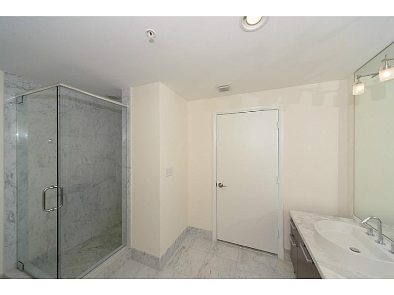 VIZCAYNE SOUTH CONDO - Residential Lease