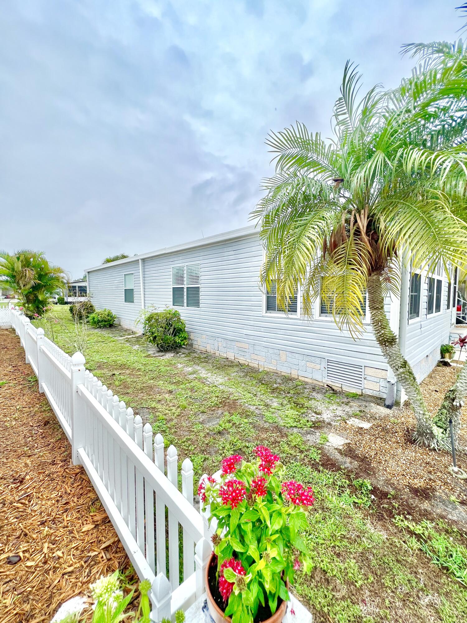 ST LUCIE FALLS - Residential