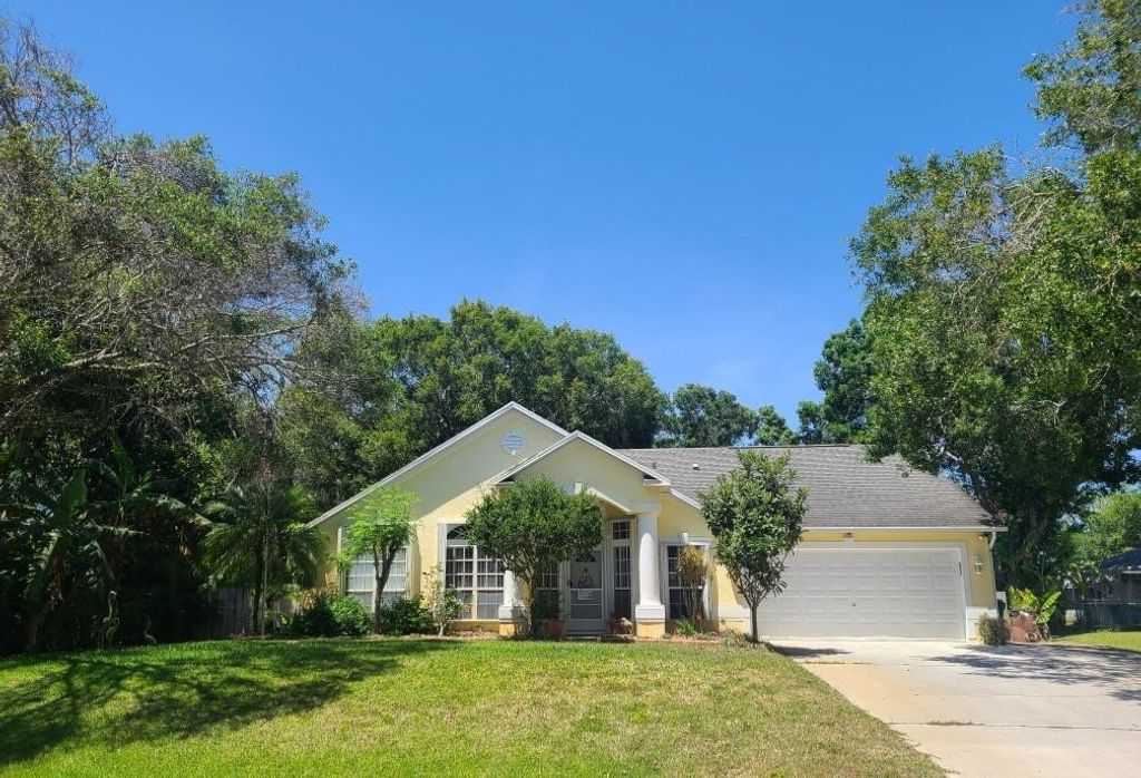 Photo of 860 Noa Street, Fort Pierce, FL 34982 (MLS # F10500529)