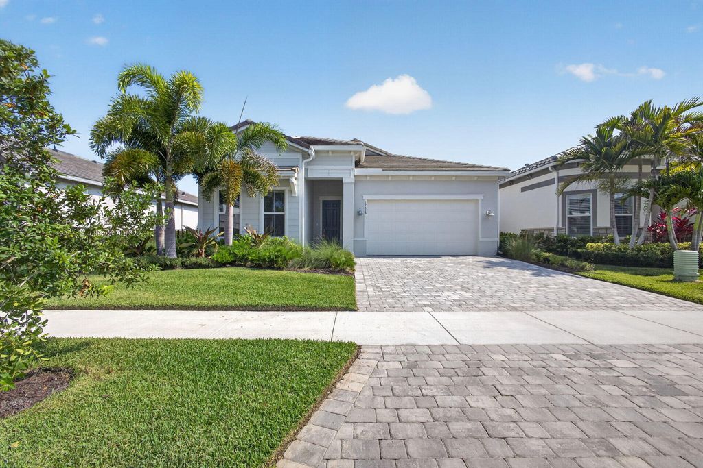 Photo of 12525 Triumph Lane, Palm Beach Gardens, FL 33412 (MLS # B26045556)