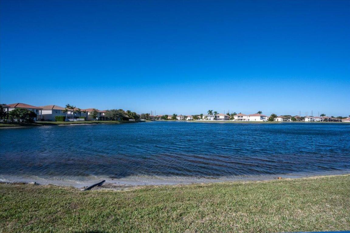 BLACK DIAMOND PH 2 - Residential Lease