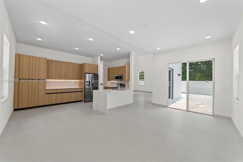3040 SW 44TH Court