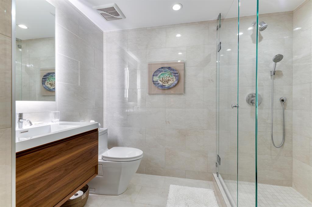 FOUR HUNDRED SO OCEAN BLVD CONDO - Residential