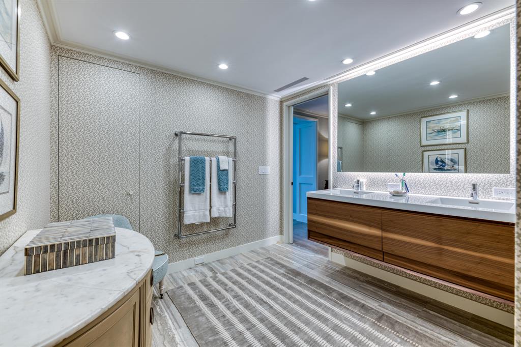 FOUR HUNDRED SO OCEAN BLVD CONDO - Residential