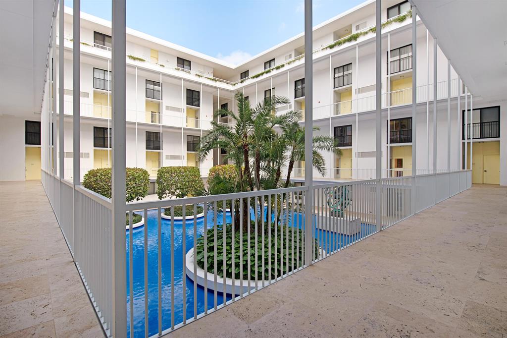 FOUR HUNDRED SO OCEAN BLVD CONDO - Residential