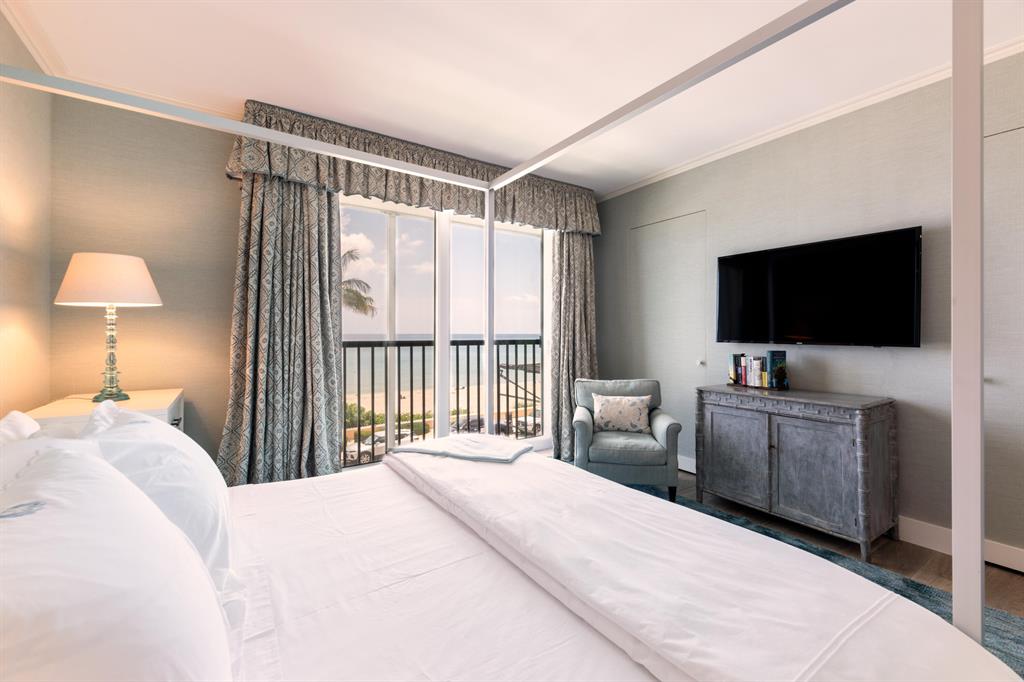 FOUR HUNDRED SO OCEAN BLVD CONDO - Residential