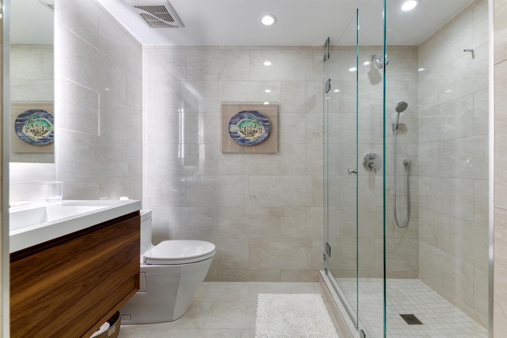 FOUR HUNDRED SO OCEAN BLVD CONDO - Residential